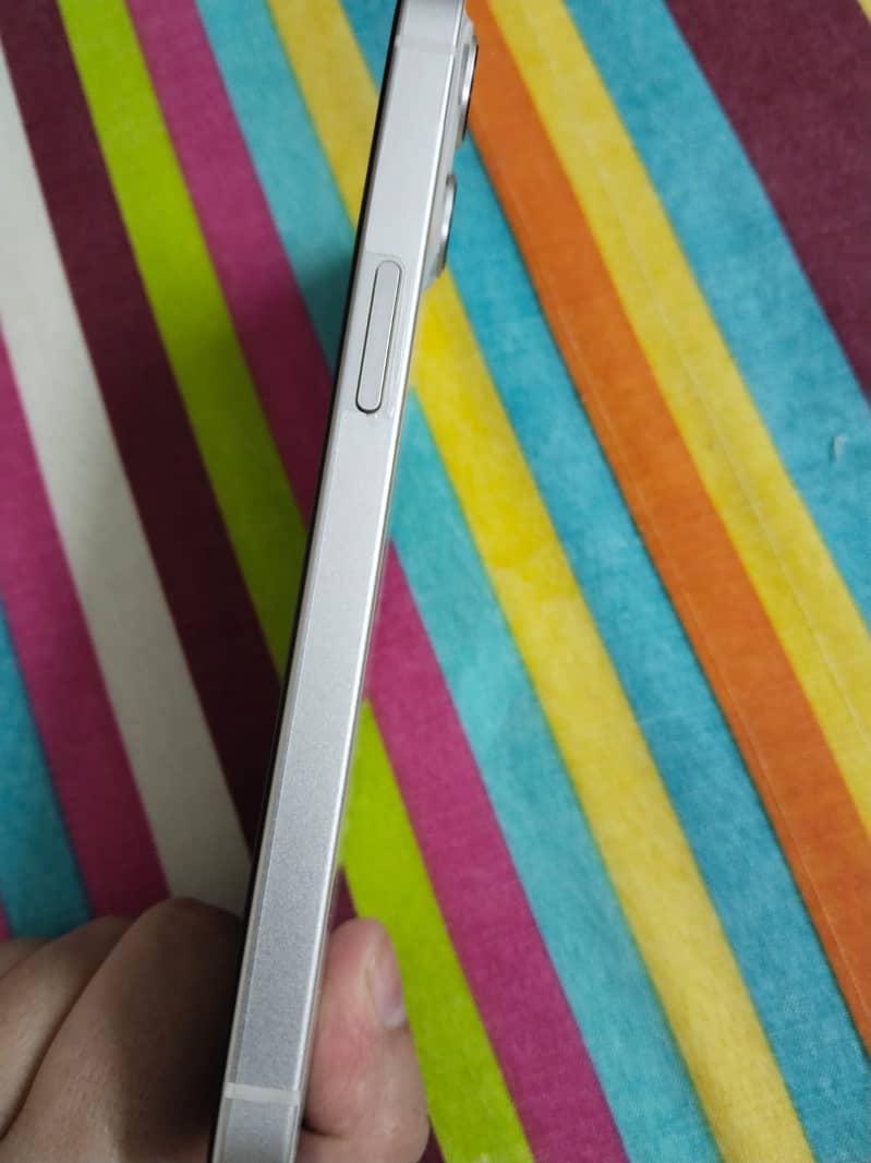 Apple iPhone 13 3