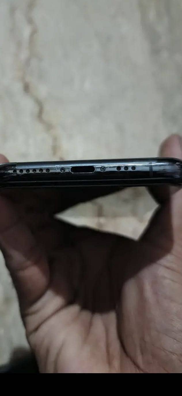 Apple iPhone 11 Pro 0