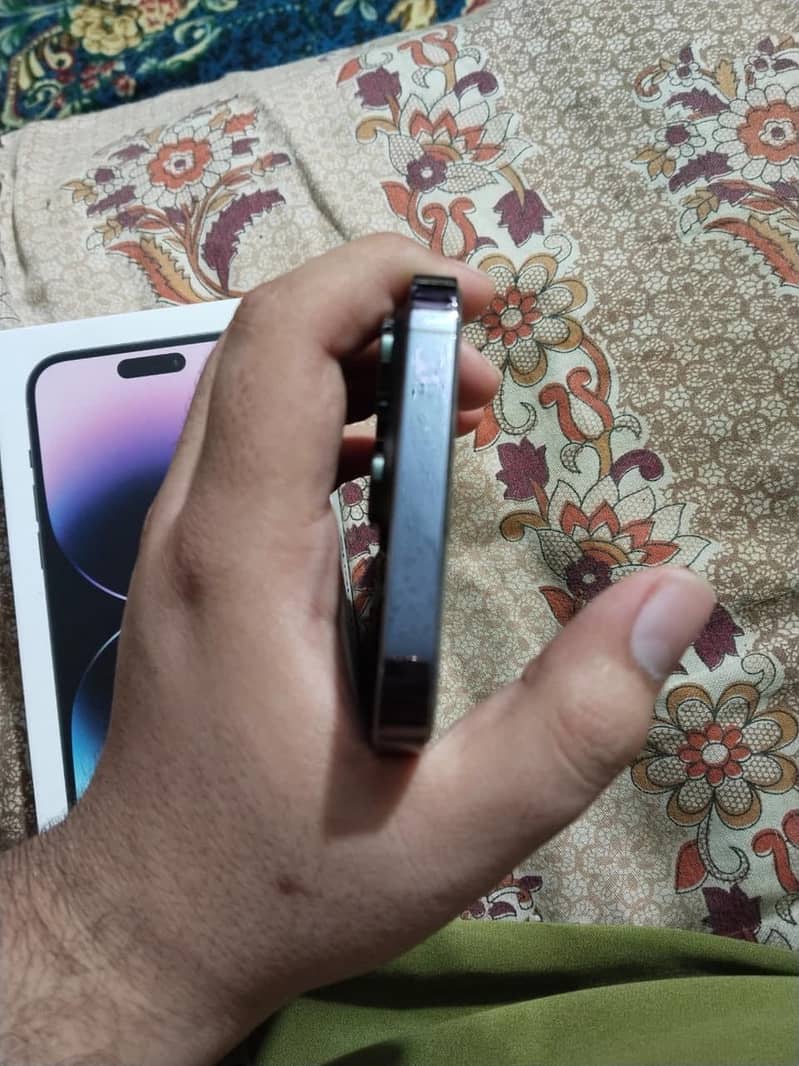 Apple iPhone 14 Pro Max 4
