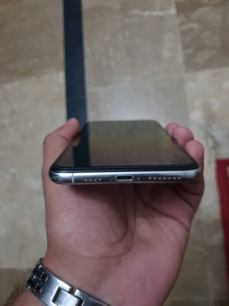 Apple iPhone XS Max 2