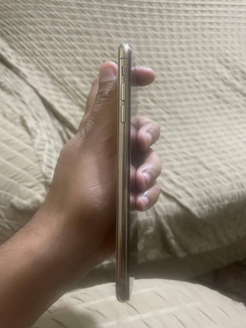 Apple iPhone xmax 2