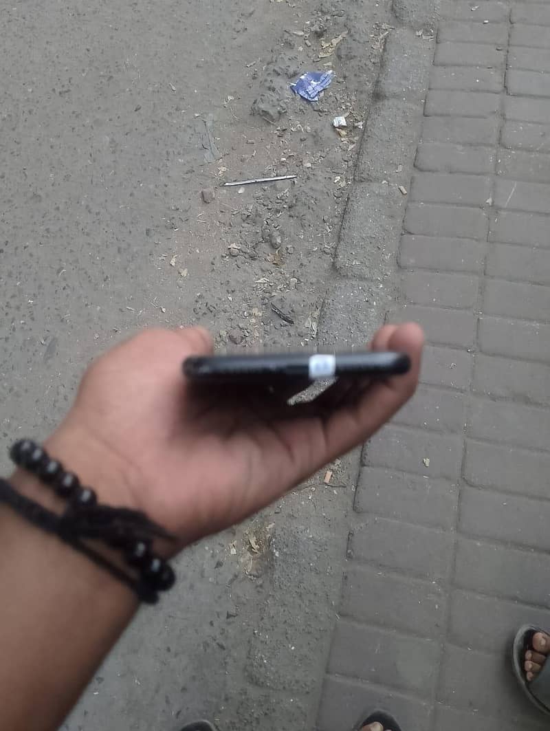 iPhone xr 3