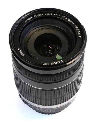 Canon lens 18-200 EF-S