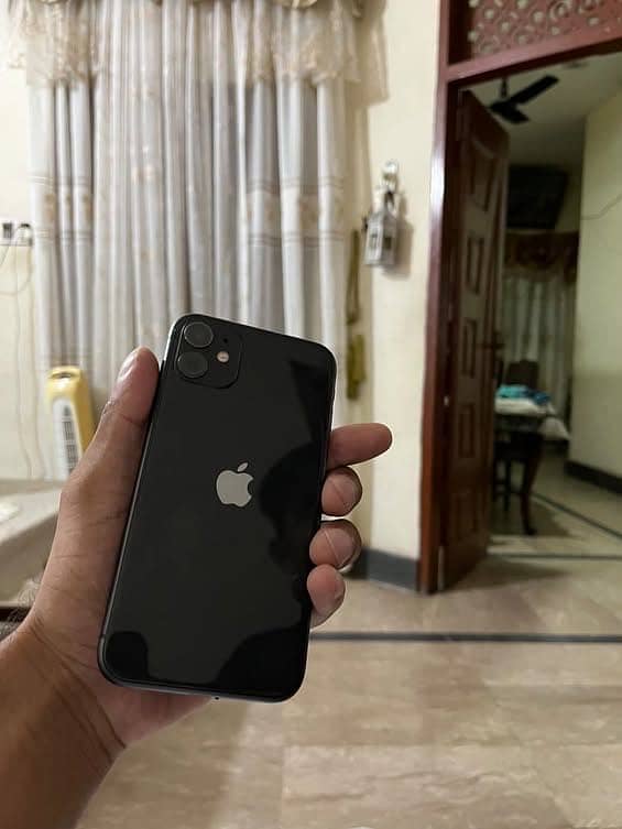 Apple iPhone 11 3