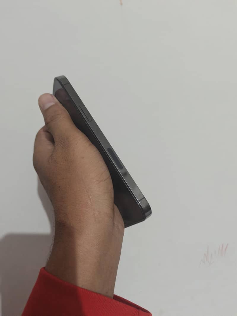 Apple iPhone 12 Pro 1