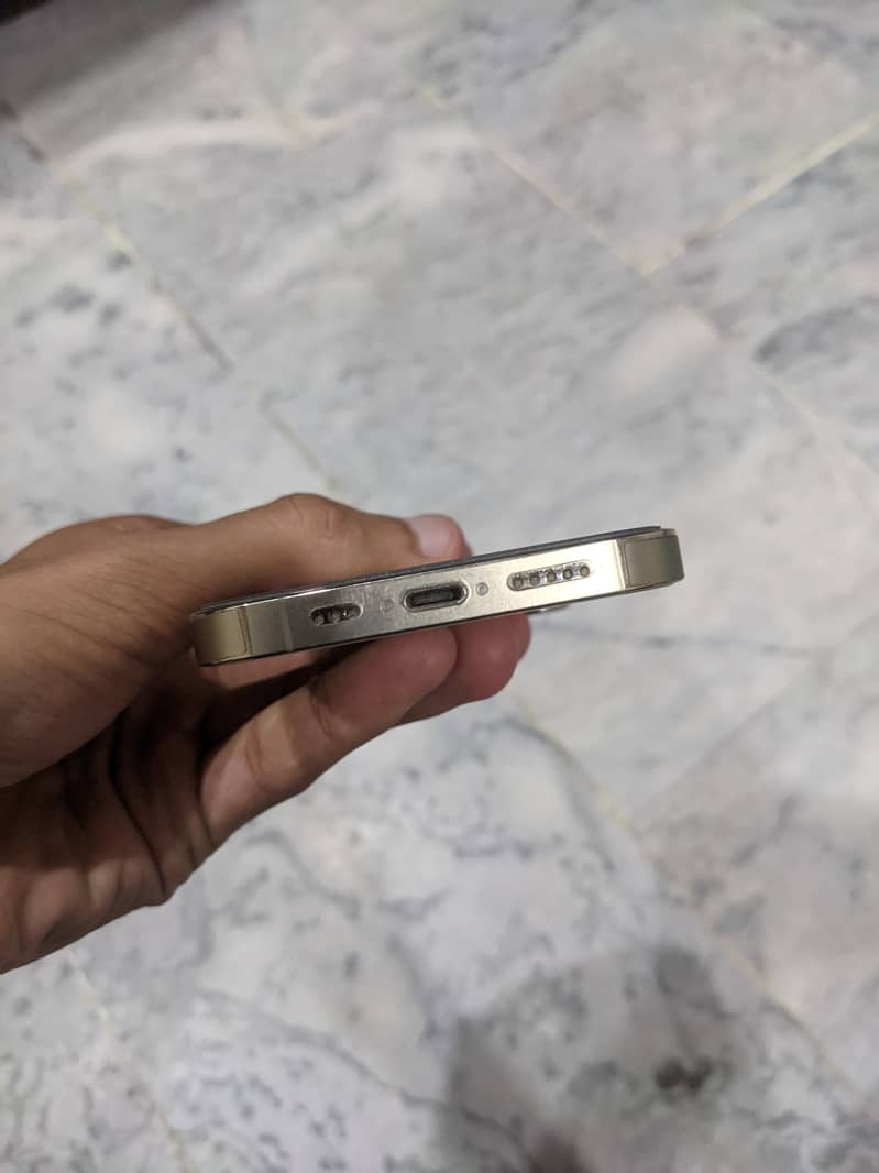 Apple iPhone 14 Pro 3