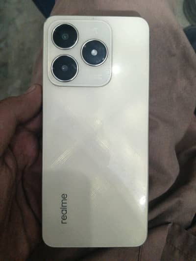 Realme C61