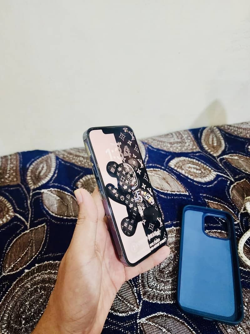 Apple iPhone 13 Pro 2