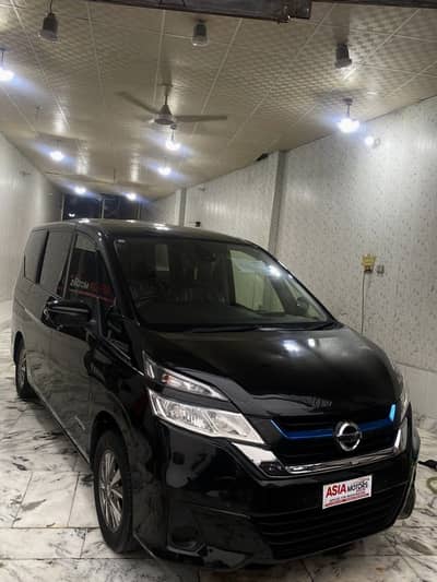Nissan Serena 2018