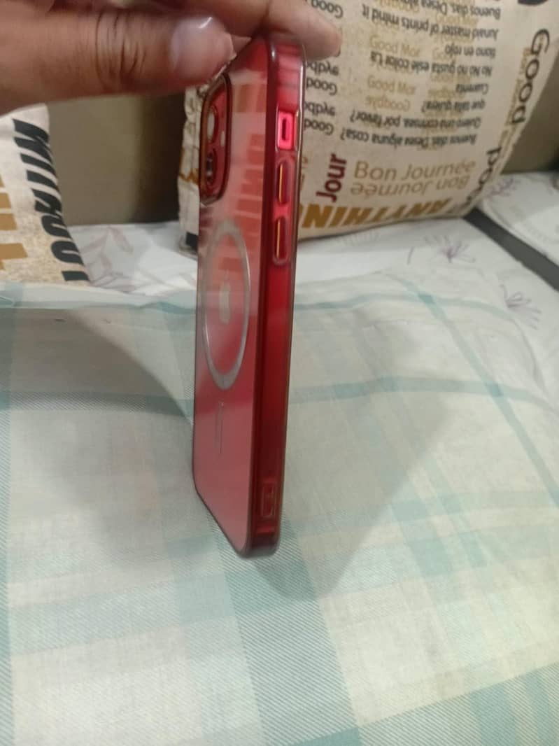 Apple iPhone 12 4