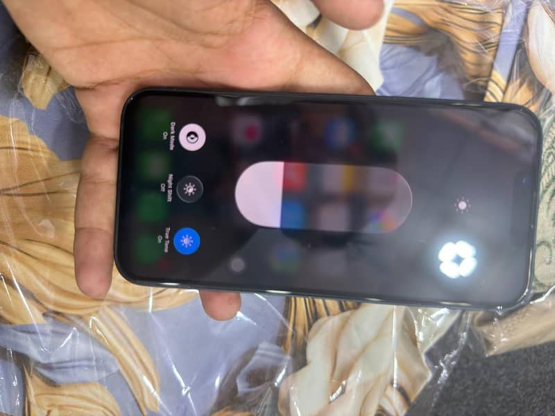 Apple iPhone 13 10