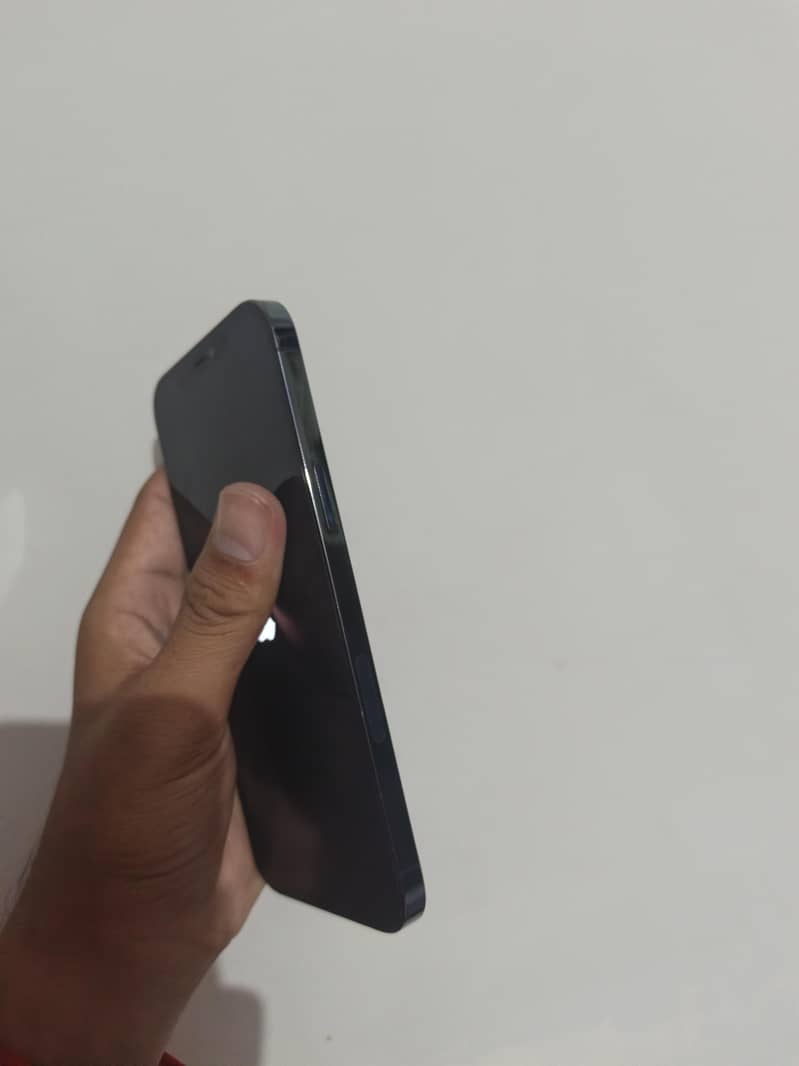 Apple iPhone 12 Pro Max 3