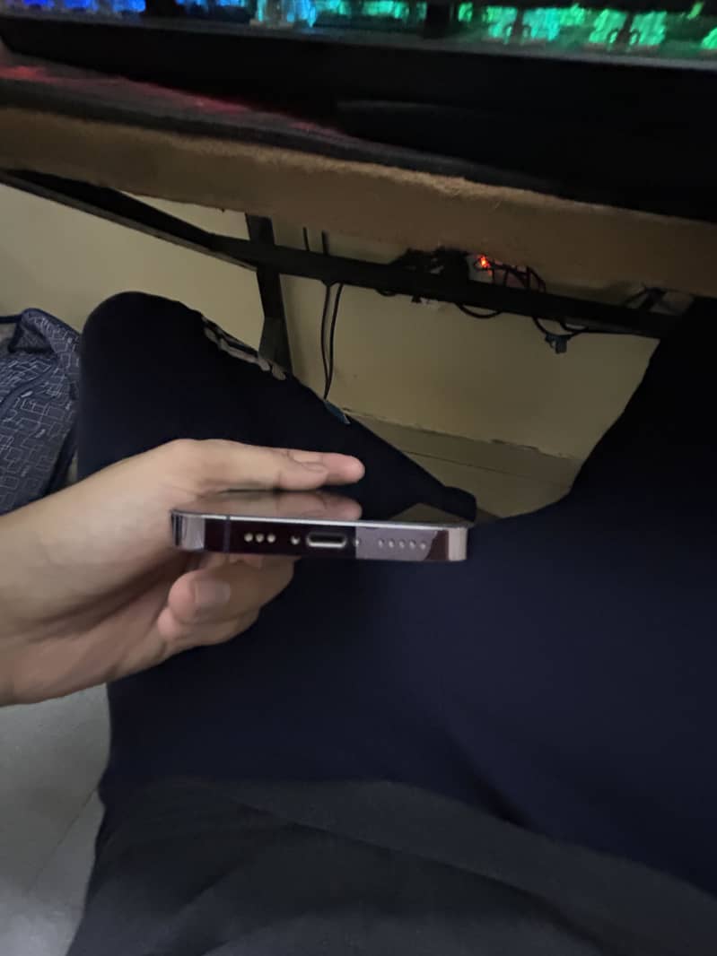 Apple iPhone 14 Pro 1