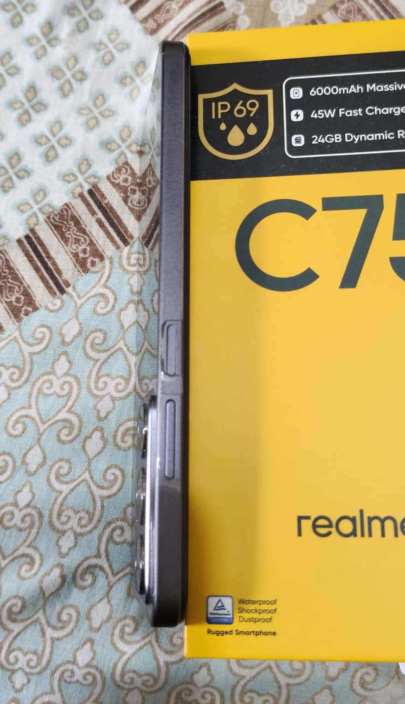 Realme C75 6