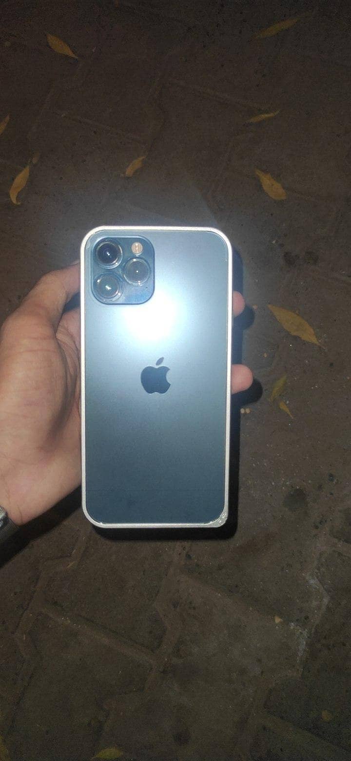 Apple iPhone 12 Pro Max 4