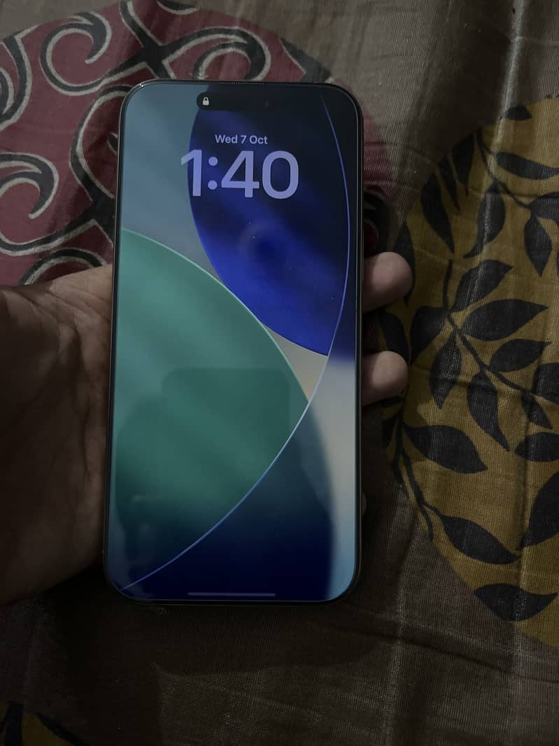 Apple iPhone 16 Pro Max 0