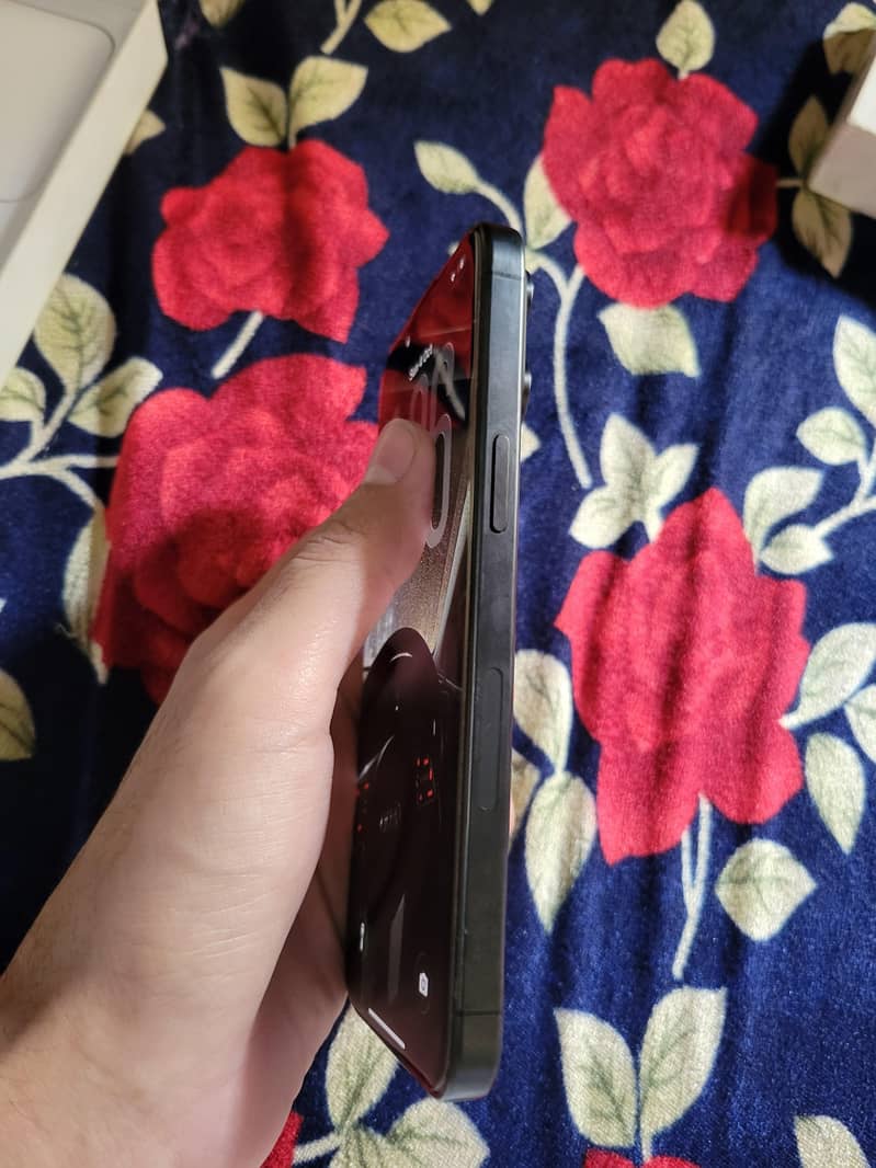 Apple iPhone 15 Pro Max jv 3