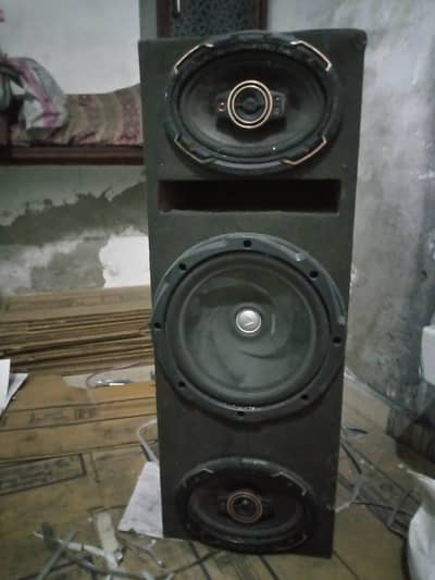 subwoofer and speakers