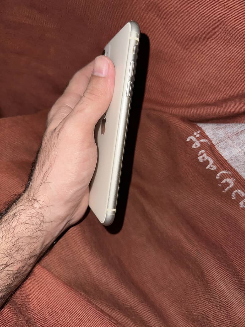 Apple iPhone 11 Jv 3