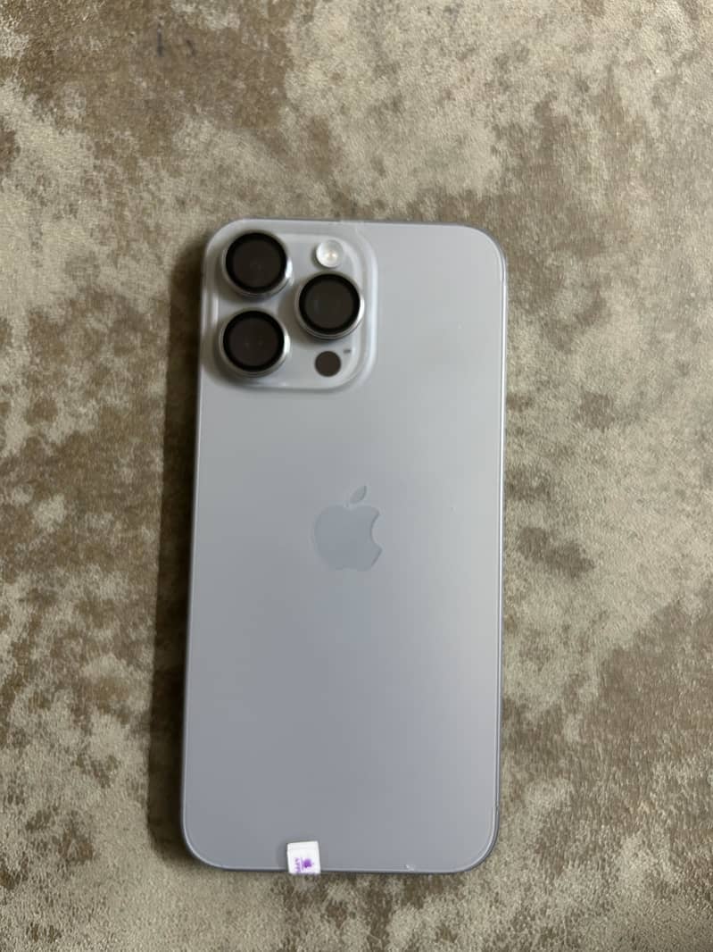 Apple iPhone 15 Pro Max 1