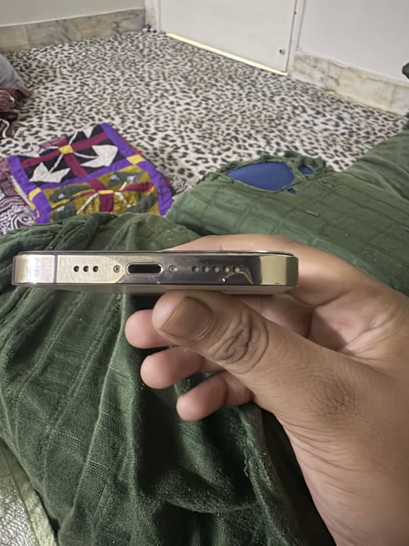 Apple iPhone 12 Pro 5