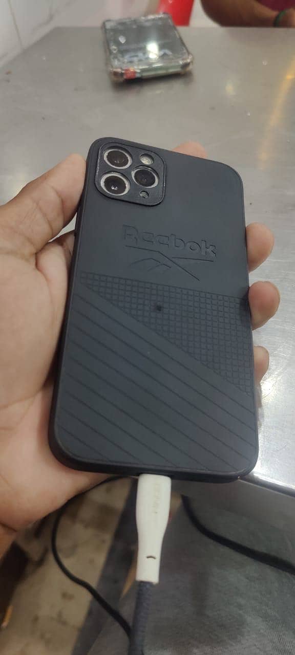 Apple iPhone 11 Pro 0