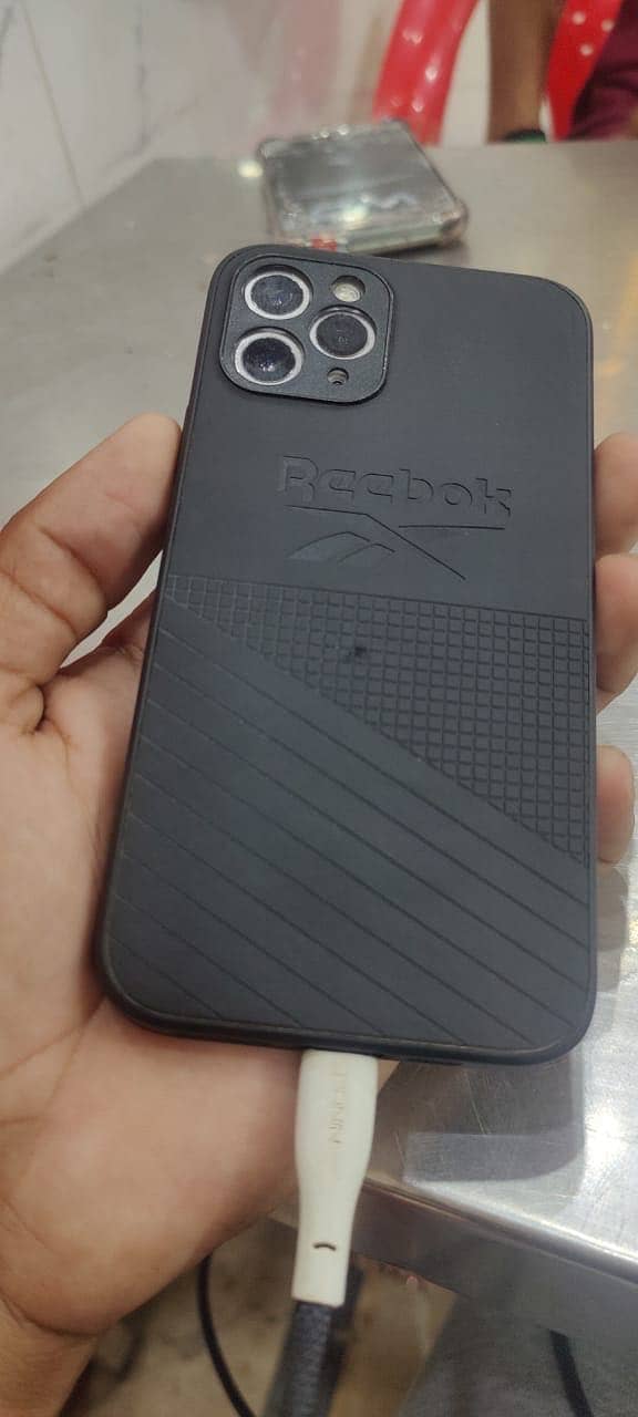 Apple iPhone 11 Pro 3
