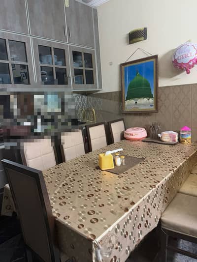 8 chair glass dinning table with wooden base