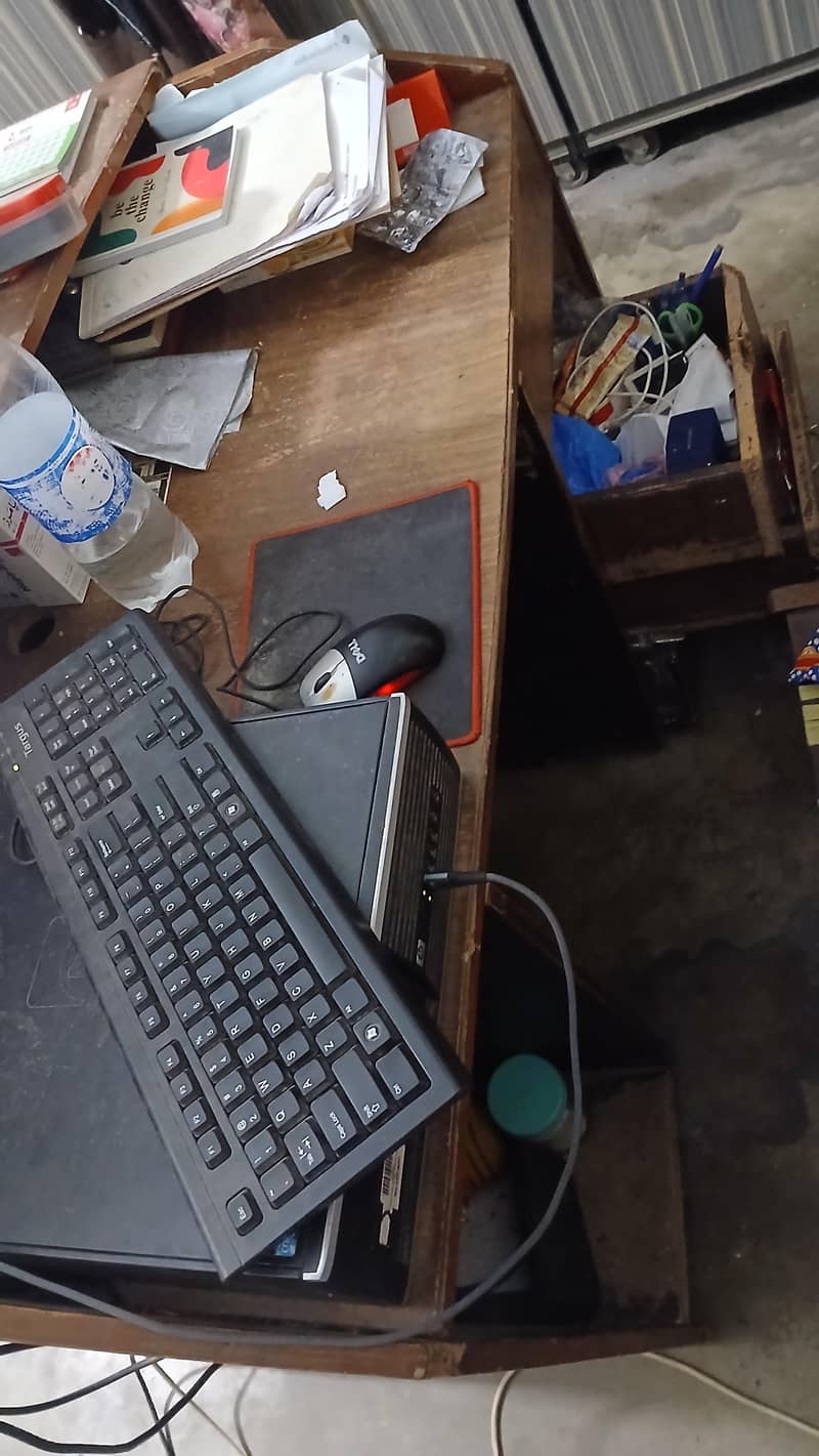 Computer Table 1