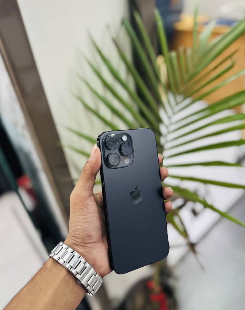 IPhone 14 Pro Max JV 0