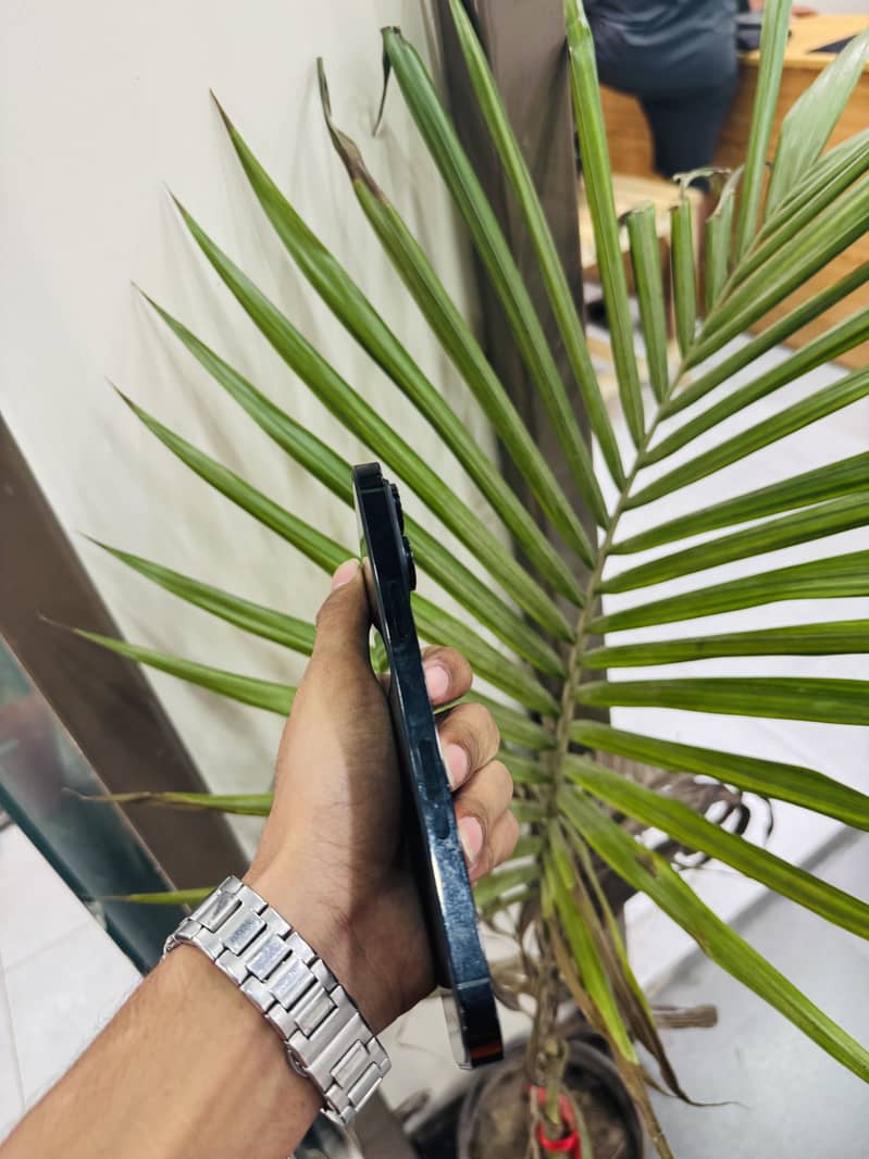 IPhone 14 Pro Max JV 2
