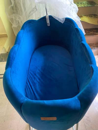 Blue Velvet COT for Insfants