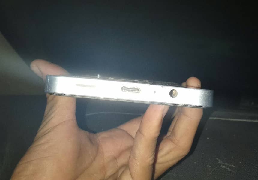 Samsung Mobile A06 1