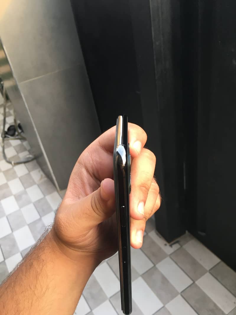 Apple iPhone 11 Pro Max 1