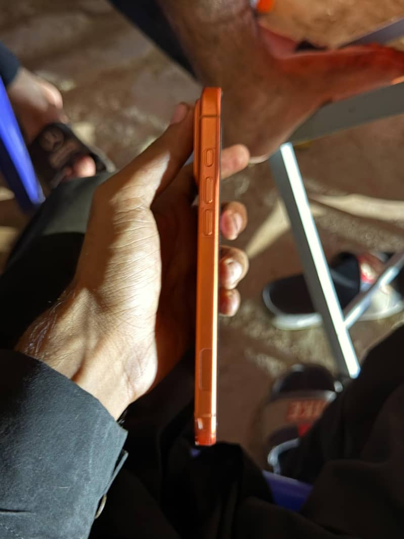 Apple iPhone 17 Pro Max 4