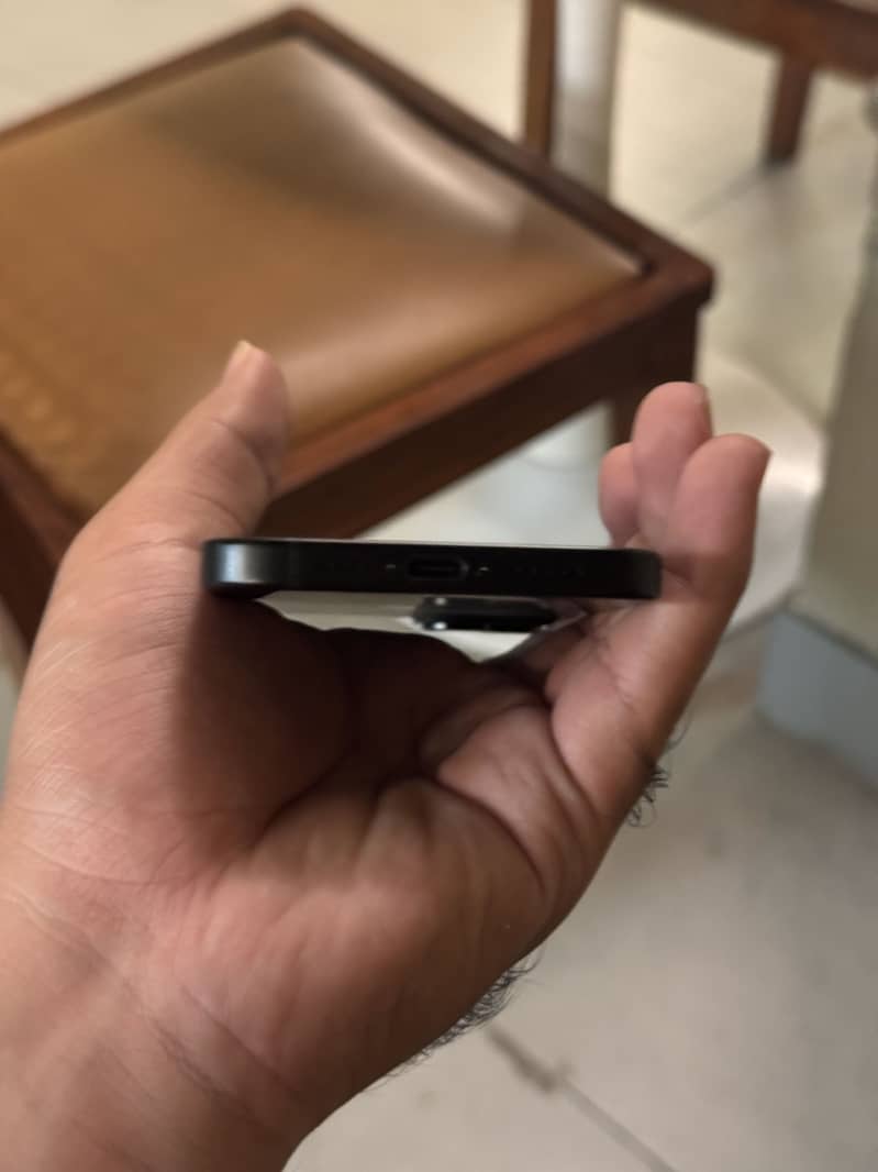Apple iPhone 15 6
