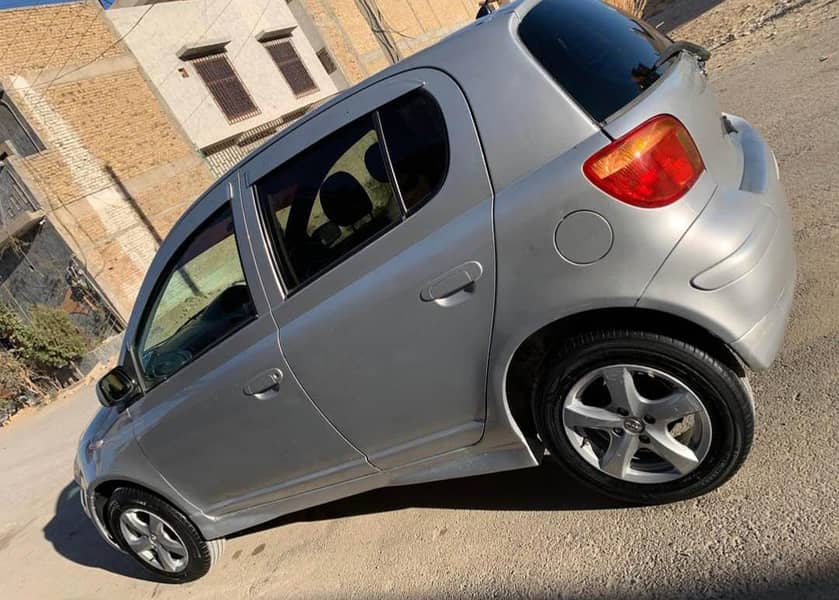 vitz car 3