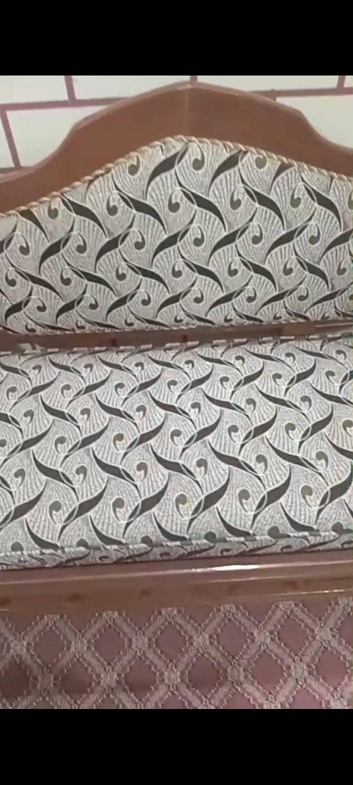 well condition sofa set 2