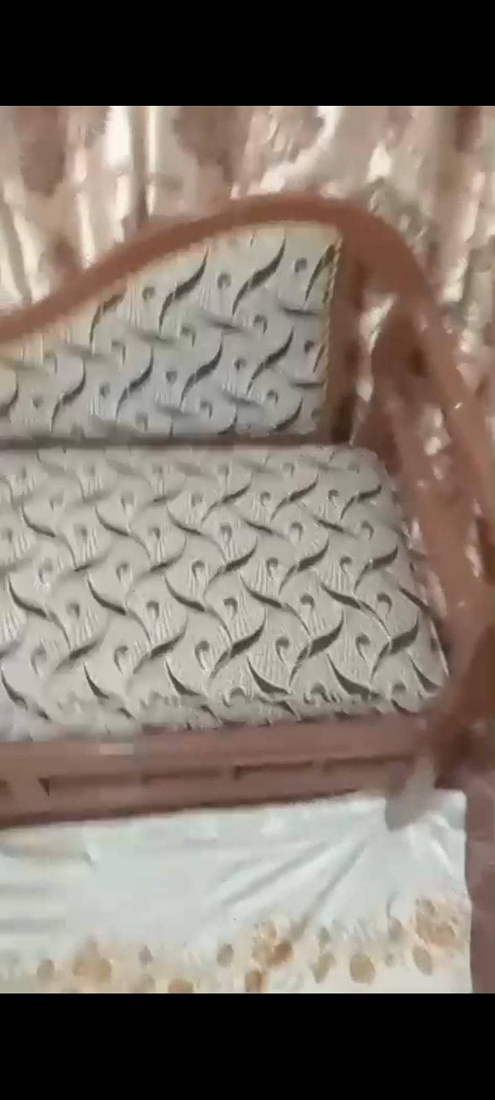 well condition sofa set 3