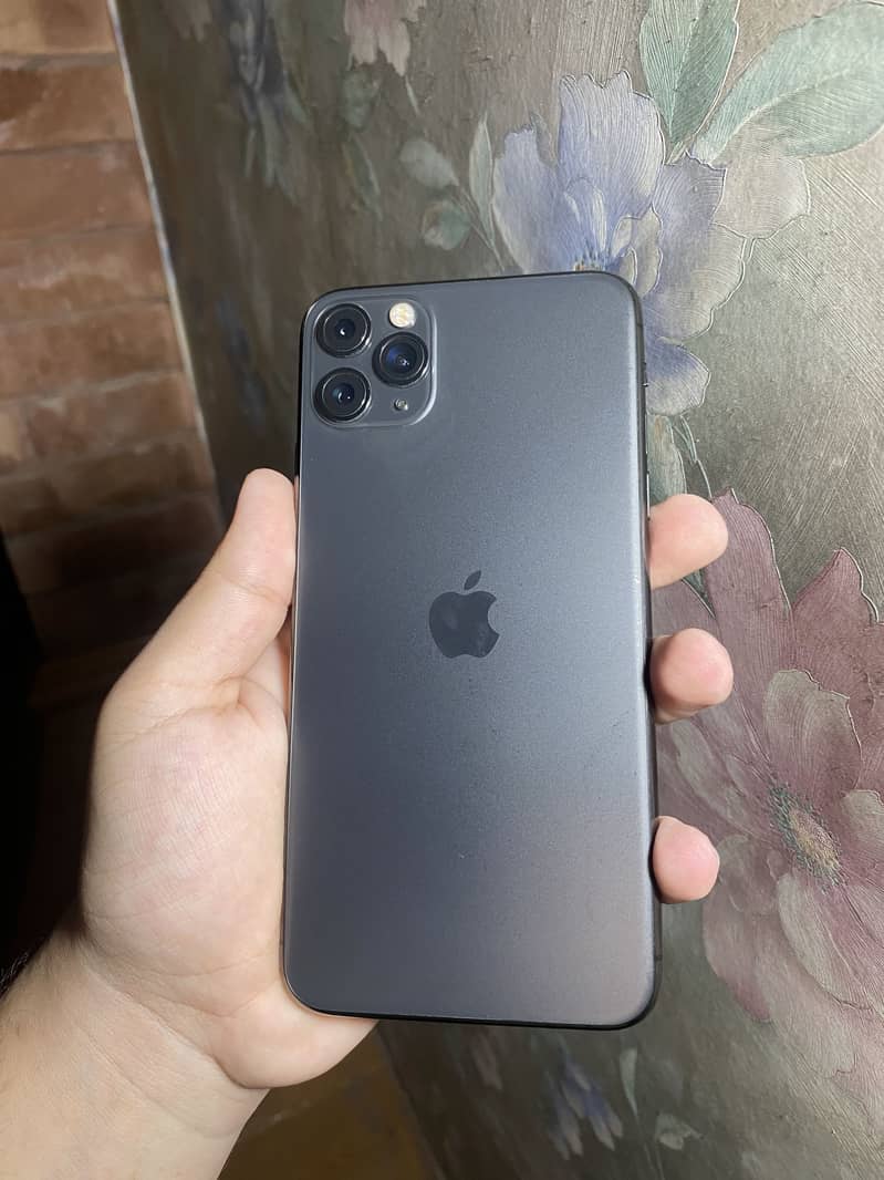 iPhone 11 Pro Max 0