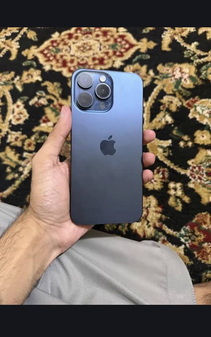 Apple iPhone 15 Pro Max 0
