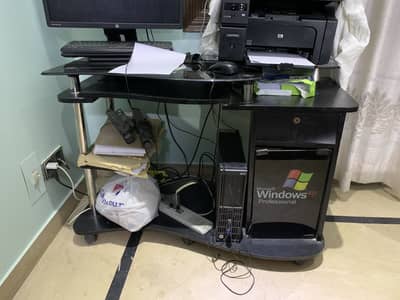 COMPUTER TABLE