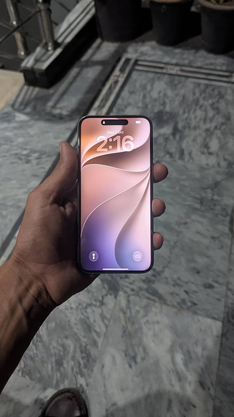 Apple iPhone 15 Pro Max 5