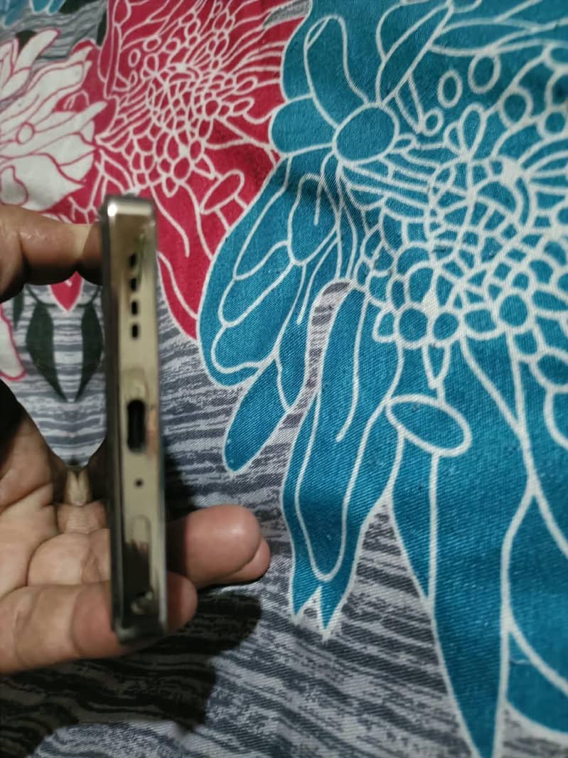 Infinix Note 40 4