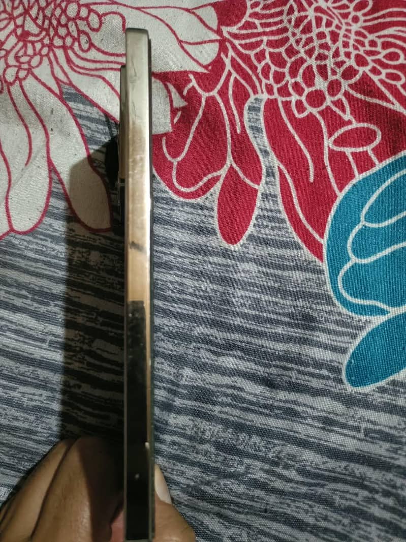 Infinix Note 40 5
