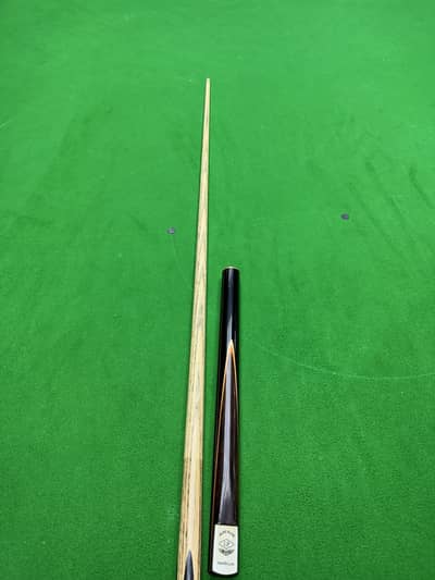 Lp 2 piece Cue for sale only 2 month use