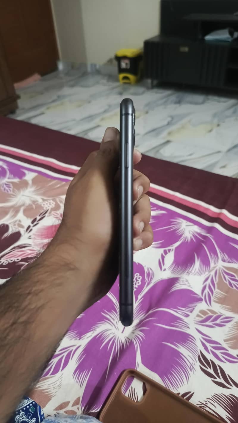 Apple iPhone 11 2
