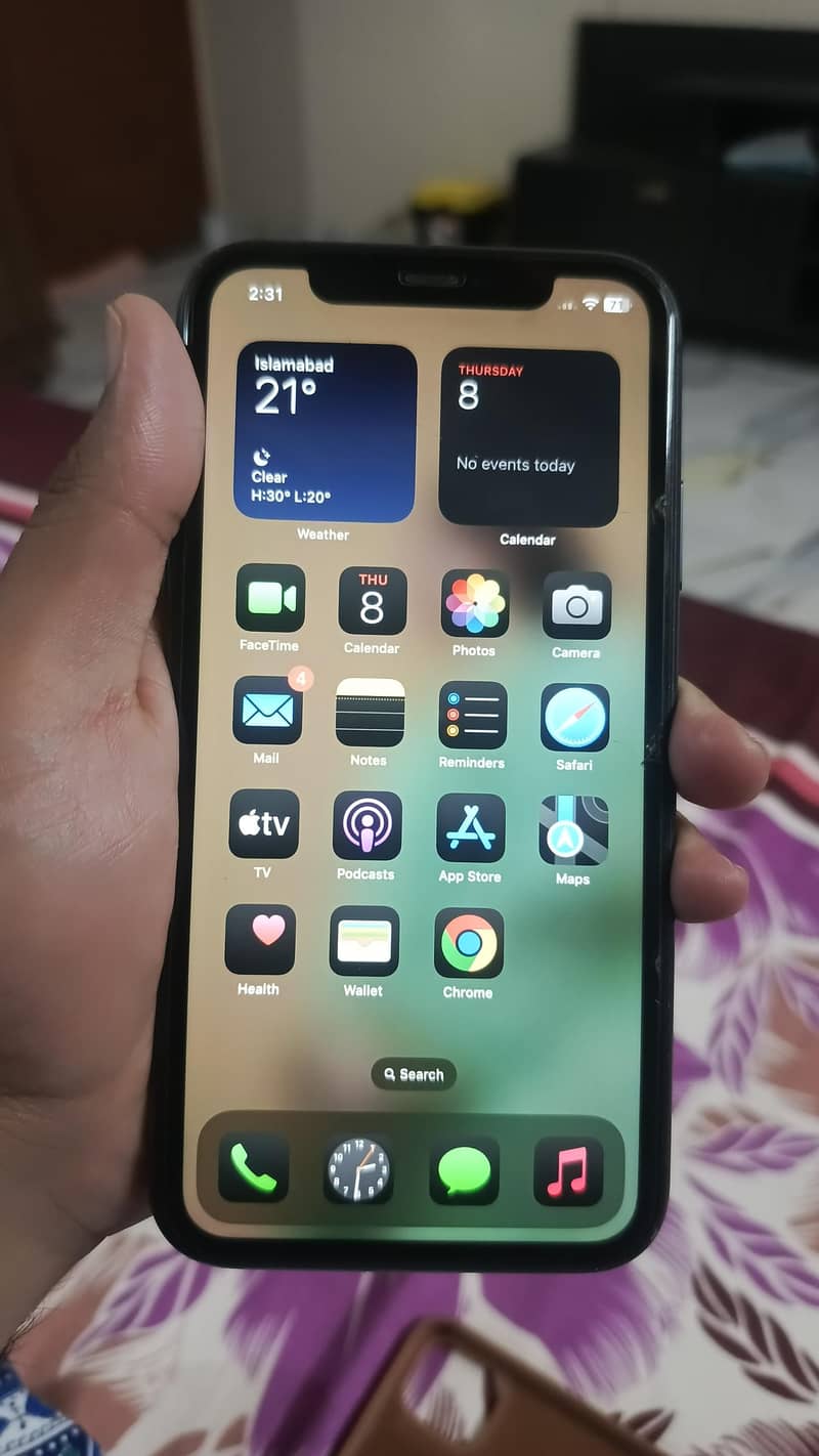 Apple iPhone 11 3
