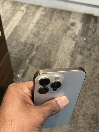 Apple iPhone 16 Pro Max