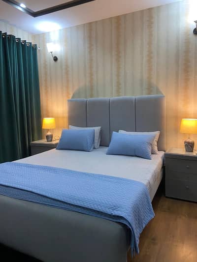 Daily basis 1 BHK furnished Luxurious apartment available short Stay